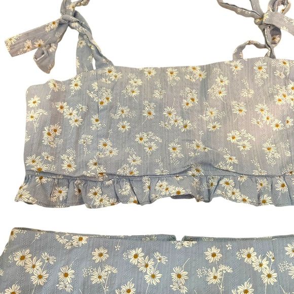 🔆 Altar'd State Blue Floral Mini Skirt / Crop Matching set - Large - Picture 2 of 5